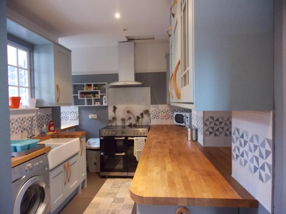Carvetii - Halite House - 3 Bed House Sleeps Up To 5 People Appartement Tillicoultry Buitenkant foto