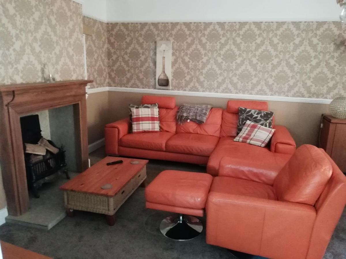 Carvetii - Halite House - 3 Bed House Sleeps Up To 5 People Appartement Tillicoultry Buitenkant foto