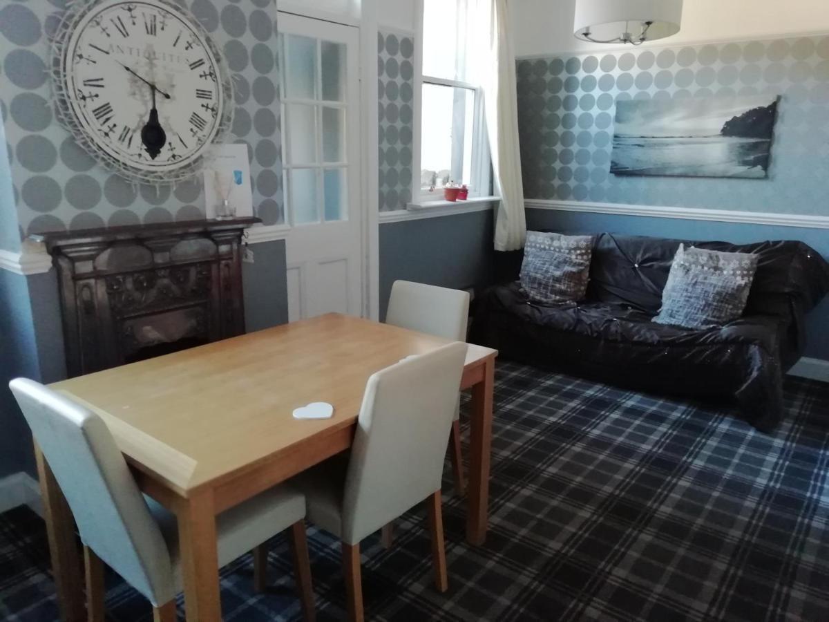 Carvetii - Halite House - 3 Bed House Sleeps Up To 5 People Appartement Tillicoultry Buitenkant foto