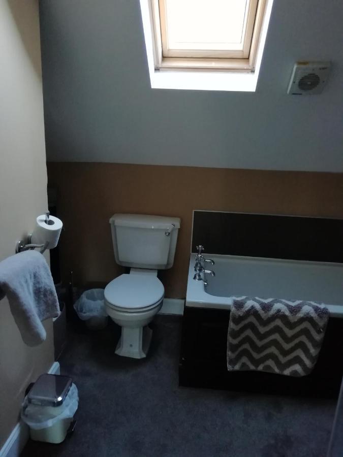 Carvetii - Halite House - 3 Bed House Sleeps Up To 5 People Appartement Tillicoultry Buitenkant foto